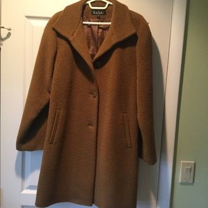 Woman’s 3/4 length wool coat